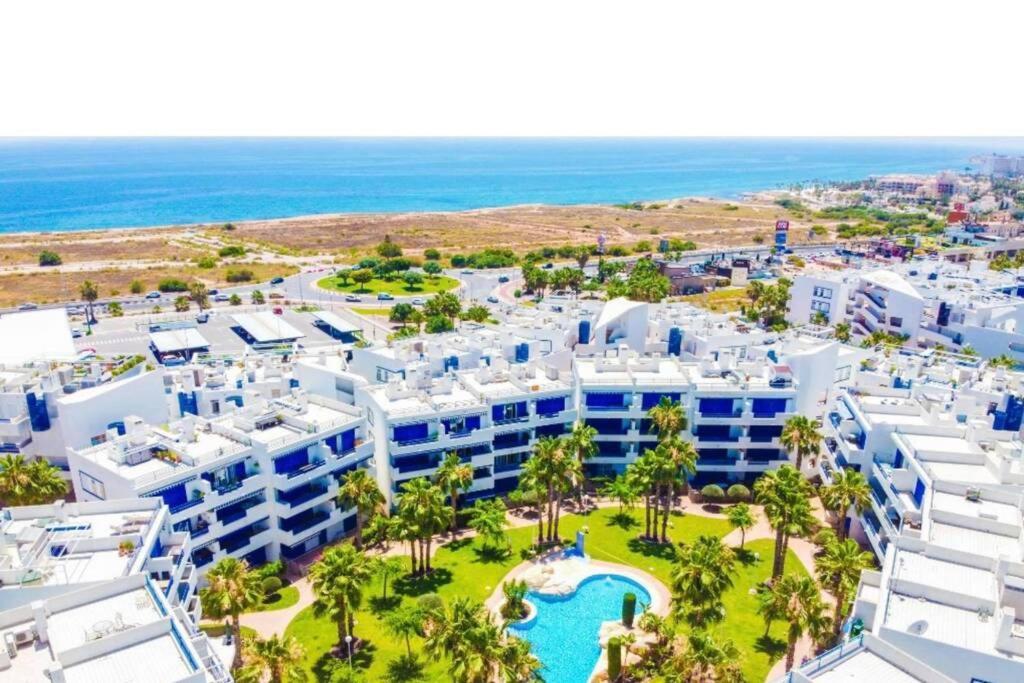شقة Coral House - La Calma - Playa Flamenca - Big Terrace & 4 Swimming Pools. المظهر الخارجي الصورة